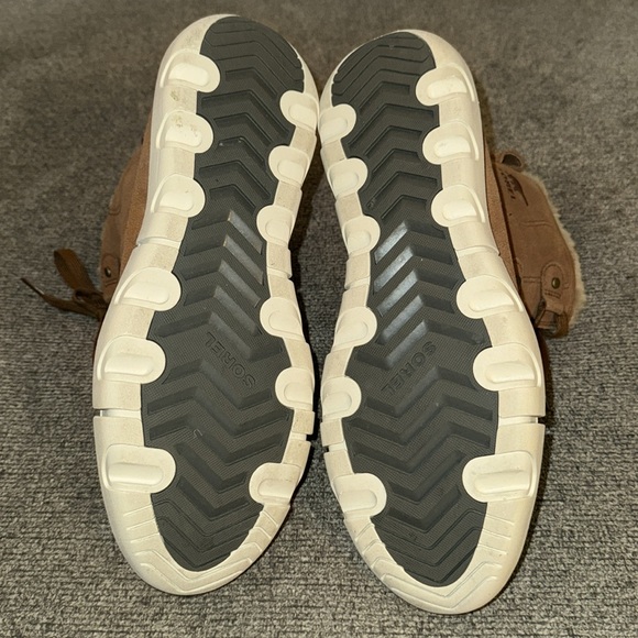 Sorel Boots - Picture 7 of 8